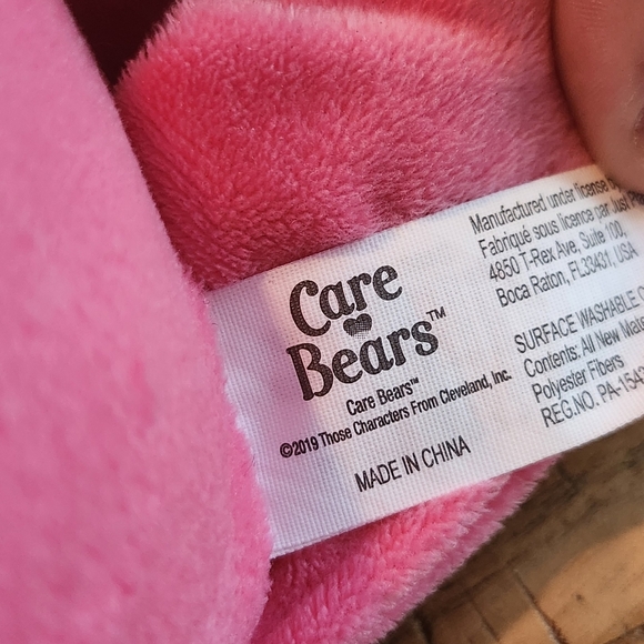 Love-a-lot carebears 2019 Valentine day hearts - Picture 6 of 8